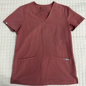 Mauve Figs Casma Three Pocket Scrub Top